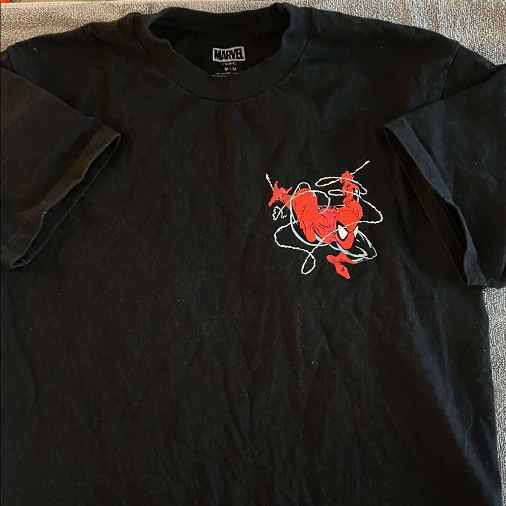 Marvel Black Short-Sleeve T-Shirt with Red Spider-Man Graphic